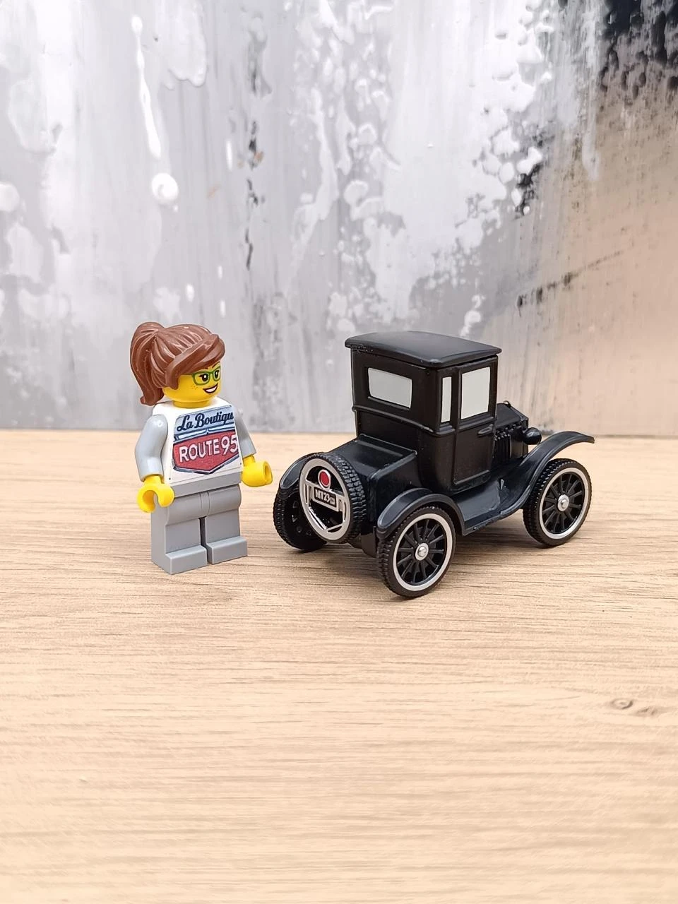Carro Cars Lizzie - Brinquedo novo (CHS07) – photo 2